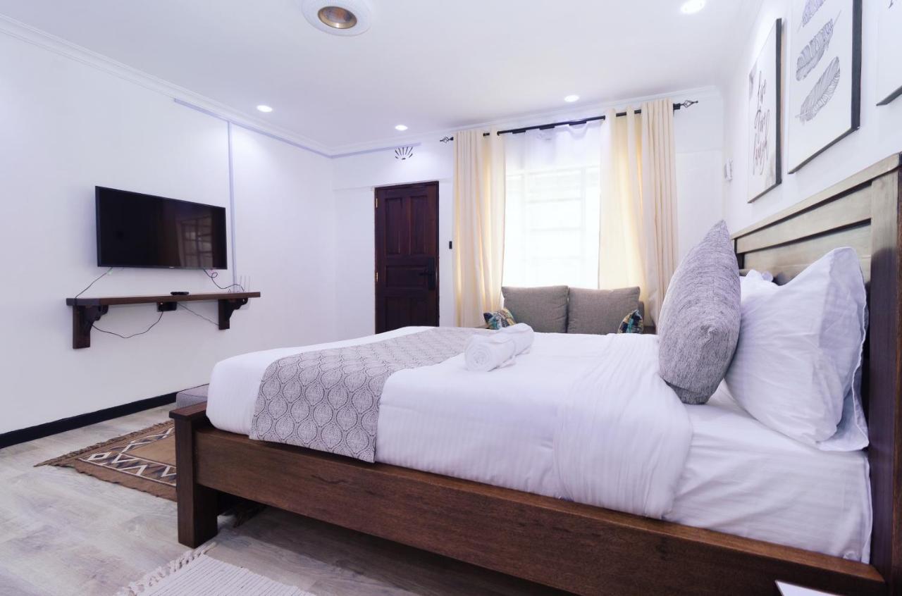 Arabel'S Place Riverside Villas Наньюкі Екстер'єр фото