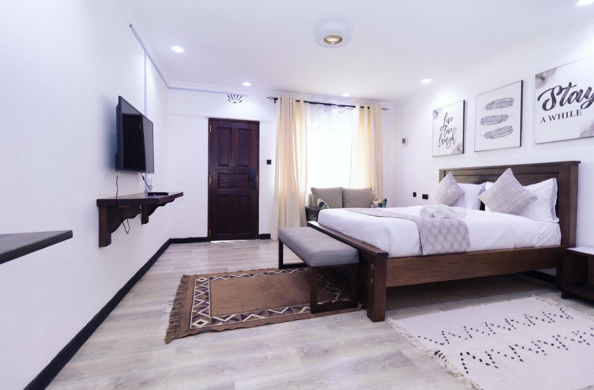 Arabel'S Place Riverside Villas Наньюкі Екстер'єр фото