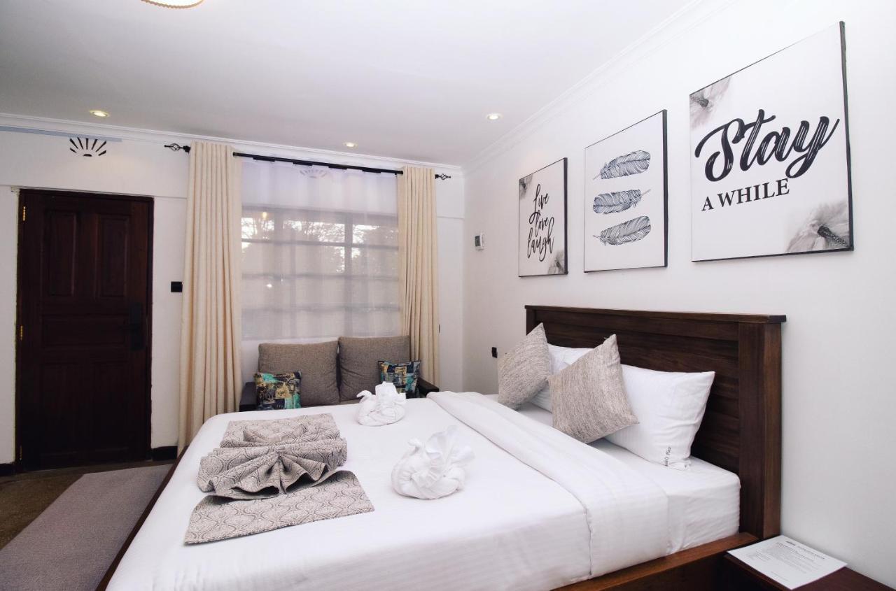 Arabel'S Place Riverside Villas Наньюкі Екстер'єр фото